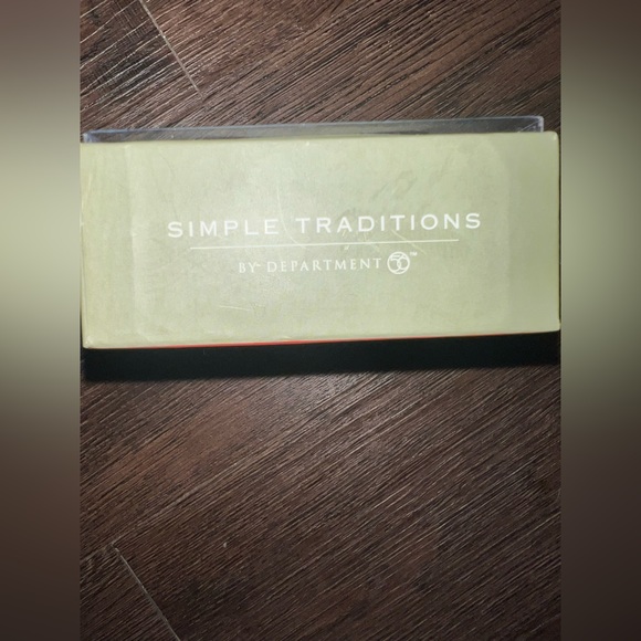 DEPT 56 Simple Traditions Holly Lane Village Collection "Holiday Hugs Ornament" - Picture 7 of 7